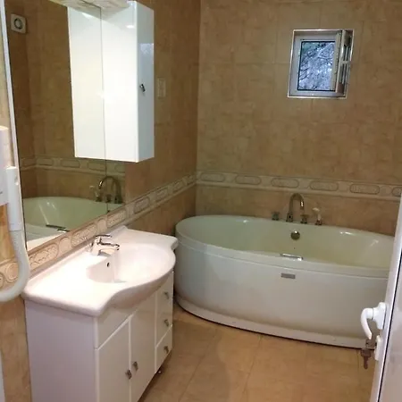 златна котва Hotel