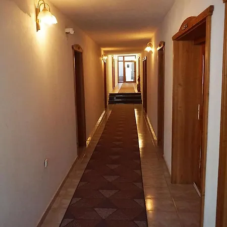 златна котва 2* Kazanlŭk