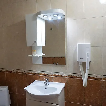 златна котва Hotel