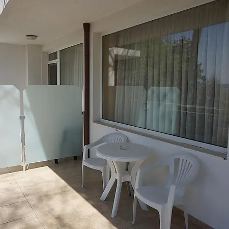 златна котва Hotel 2*